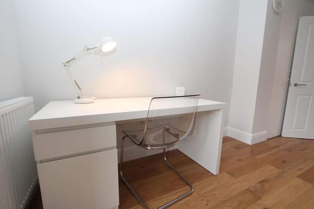 Lovely One Bed Apartment-Near All Transport-Village-Freeparking Londýn Exteriér fotografie